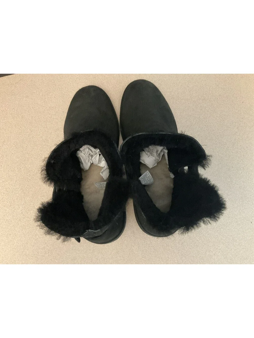 Womens UGG Classic Elisa Black Suede Shearling Lined Ankle Boots. Size 10. Nice!